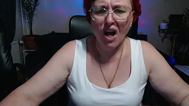 JoannaAndNeighbour online show from November 12, 9:18 am