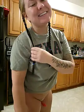 ImpressYouDaily online show from March 1, 5:45 pm