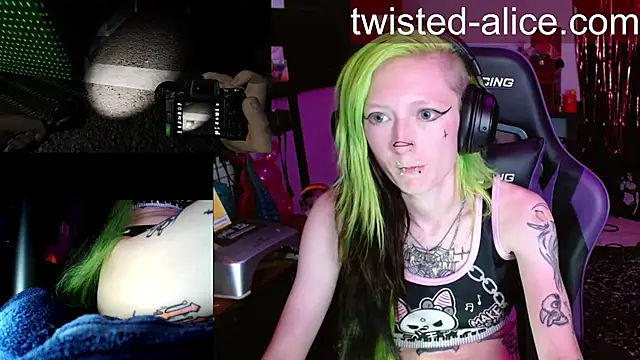 alicewonder09 online show from May 6, 4:16 am