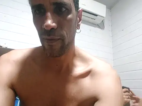 Hotcasados69 online show from February 24, 6:12 am