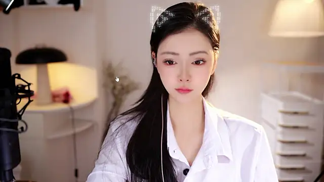 Ocean--Lili online show from March 12, 2:09 pm