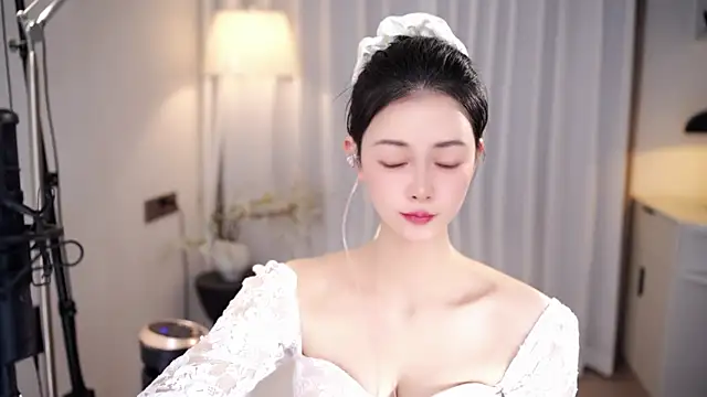 Ocean--Lili online show from January 5, 5:27 pm