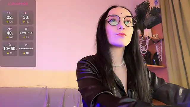 Jinhee Noir online show from November 27, 9:01 am