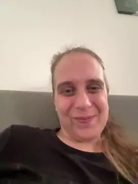 Chantalee online show from May 14, 2:56 pm