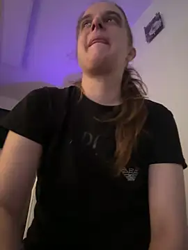 Chantalee online show from March 27, 6:37 am