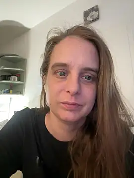 Chantalee online show from March 21, 7:35 am