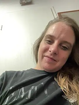 Chantalee online show from May 5, 6:38 am