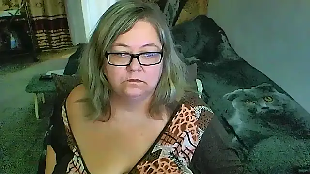 sex2 online show from October 18, 8:17 am