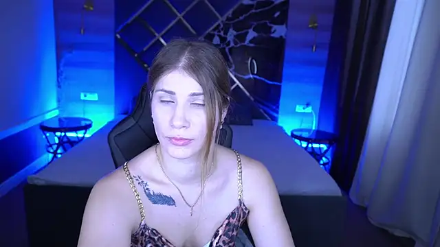 CassandraGood online show from November 11, 8:00 am