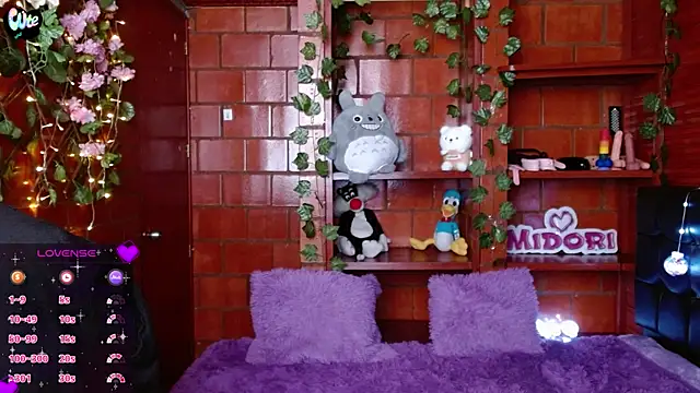 MidoriQuiinn online show from May 7, 4:11 pm