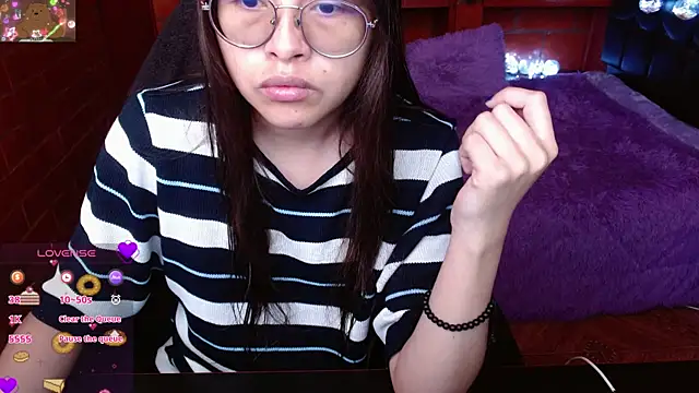 MidoriQuiinn online show from May 27, 4:15 pm
