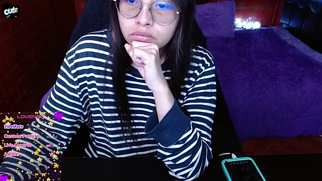 MidoriQuiinn online show from May 14, 4:35 pm