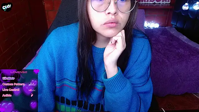 MidoriQuiinn online show from May 11, 4:04 pm
