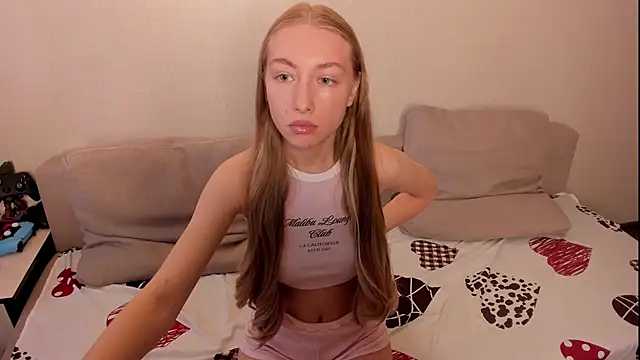 Snapshot of secret_dreams__ chatting on September 12, 8:23 am secret dreams online show from September 12, 8:23 am