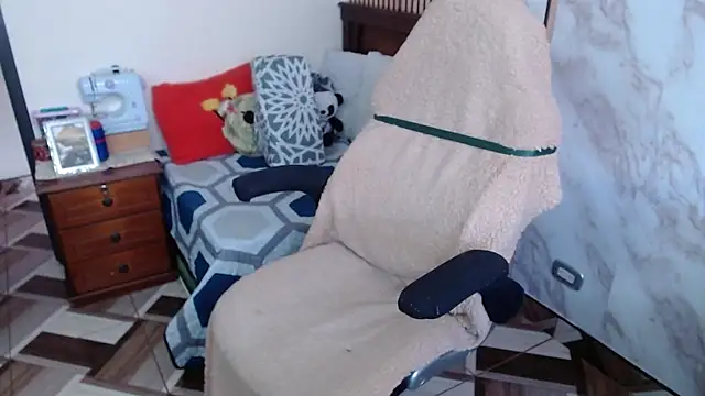 Sonialorens  online show from February 2, 3:11 pm