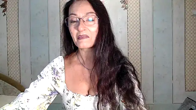 Snapshot of Antralyn chatting on September 26, 9:40 am Antralyn online show from September 26, 9:40 am