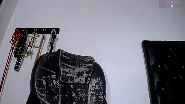 alejandraluxt online show from April 23, 12:29 pm