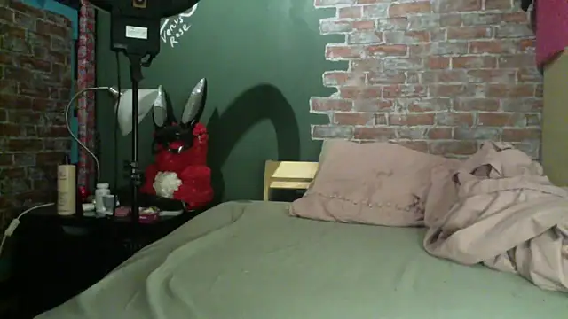 Lisavontease online show from November 3, 12:25 am