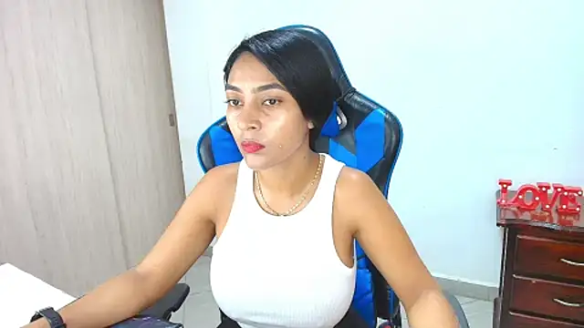 Snapshot of sophiax-x chatting on September 28, 4:12 pm sophiax-x online show from September 28, 4:12 pm