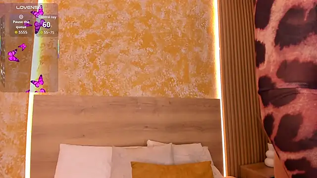 Alana 2916  online show from January 10, 3:33 am