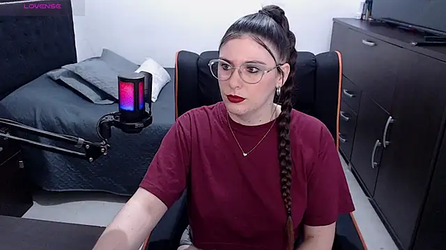 xxbbtaa online show from May 18, 2:32 am