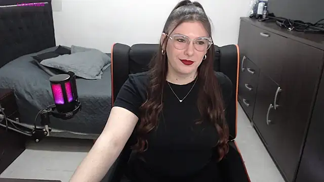 xxbbtaa online show from May 4, 8:01 pm