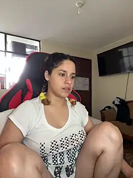 EmmaMelissa0521 online show from May 17, 6:18 pm