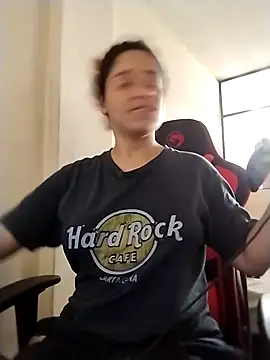 EmmaMelissa0521 online show from April 2, 6:49 pm