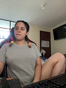 EmmaMelissa0521 online show from May 26, 7:02 pm