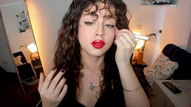 Cassandra Caiin online show from May 22, 9:02 pm