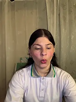 Estefani 32 online show from May 8, 2:59 am