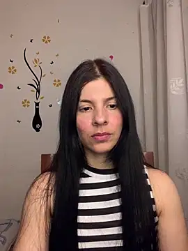 Estefani 32 online show from May 24, 1:59 am