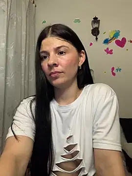 Estefani 32 online show from May 6, 1:42 am