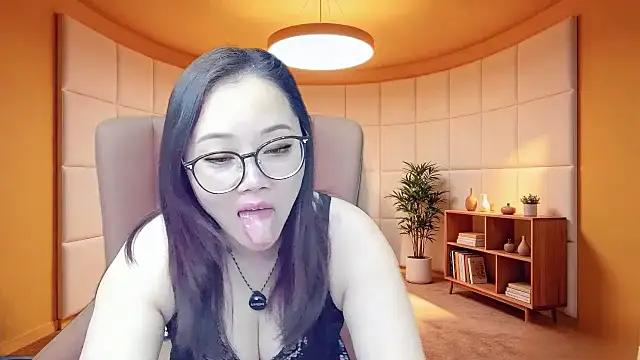 Dolcegattina 521 online show from May 12, 2:09 am