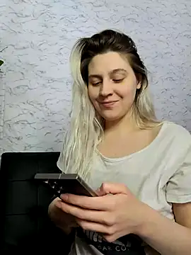 ScarletCallings420 online show from April 11, 1:55 am