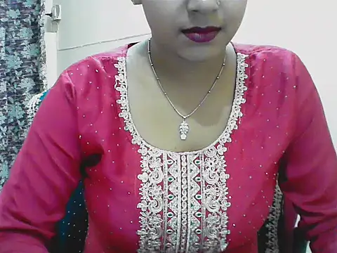 LovingPihu online show from May 12, 5:37 am