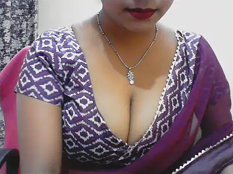 LovingPihu online show from May 10, 6:04 am