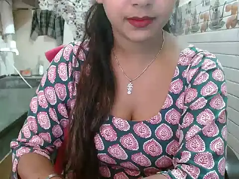 LovingPihu online show from March 13, 5:53 am