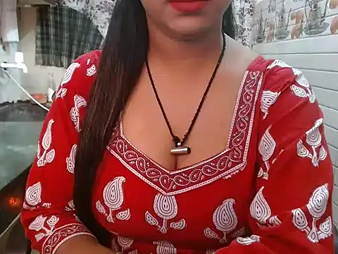 LovingPihu online show from November 18, 6:14 am