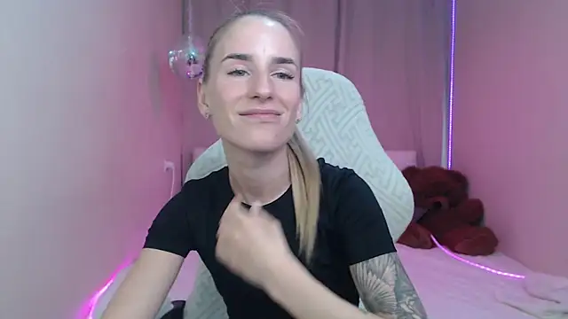 DeboraHorny online show from May 17, 11:09 am