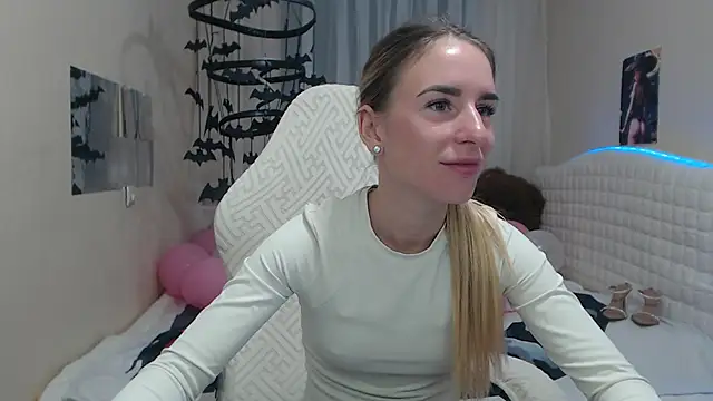 DeboraHorny online show from October 18, 6:27 am