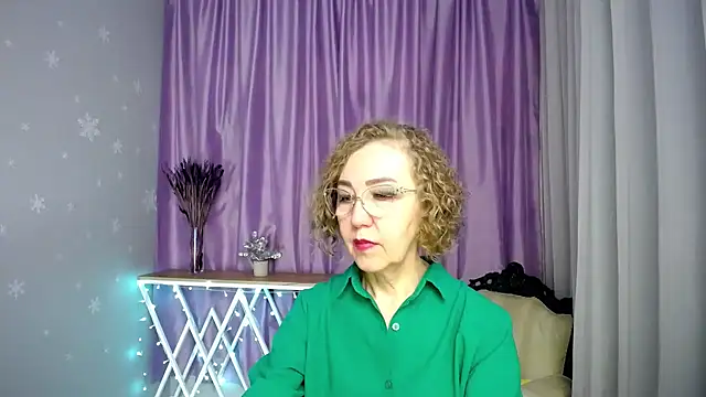 queen a n i online show from May 16, 8:39 am