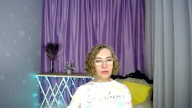 queen a n i online show from May 23, 8:01 am