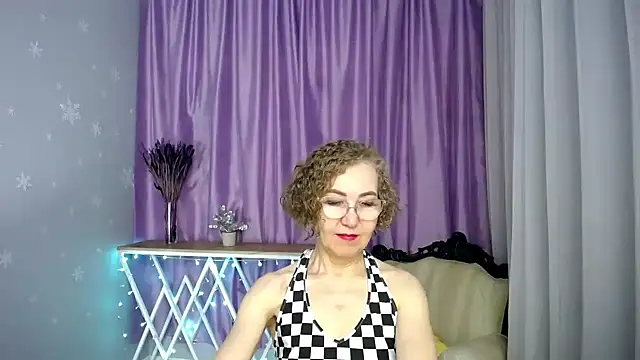 queen a n i online show from May 8, 2:20 pm