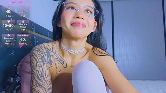 Mia Tin online show from January 9, 1:37 pm