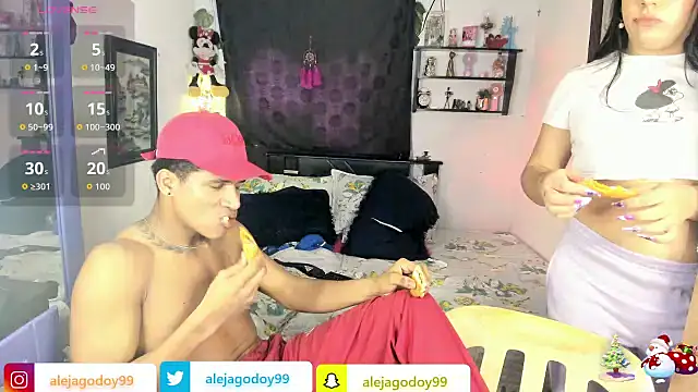 kimgodoy online show from December 13, 7:53 pm