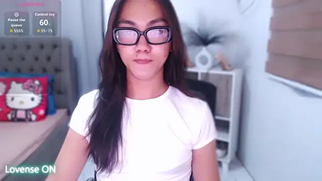 Mariadel Hilton online show from February 12, 1:57 pm