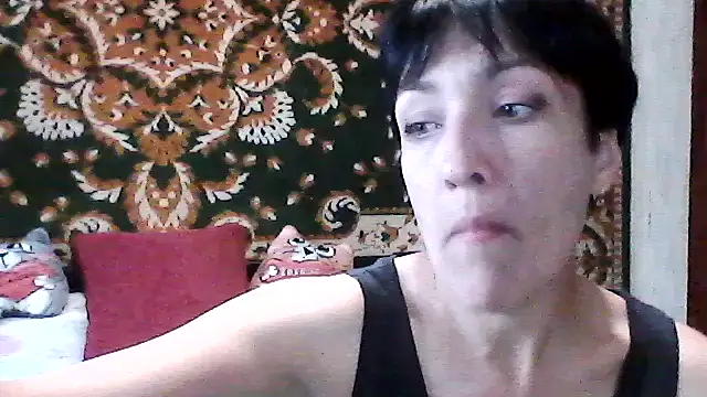 SunnyAmorre online show from May 18, 6:30 am