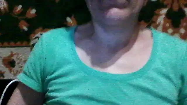 SunnyAmorre online show from May 8, 8:32 pm