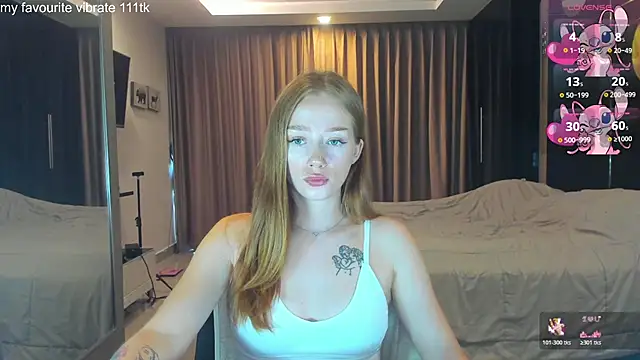 Hot Mia  online show from December 3, 9:55 am